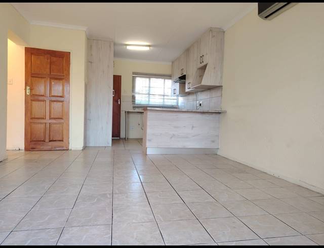 1 BEDROOM TOWNHOUSE FOR SALE IN HALFWAY GARDENS